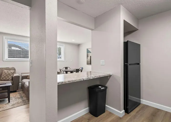 Apartamento Newly Renovated Unit In Spfld #104 *